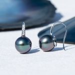 accessoire en perles de Tahiti Hinano