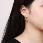 accessoire mode boucle d'oreille perle noire