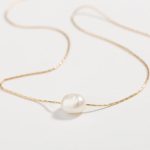 accessoire mode collier perle acier