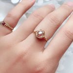 bague élégante or et perle naturelle