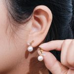 boucle d'oreille contemporaine