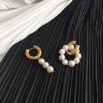 boucles d'oreilles asymétriques en perles d'eau douce