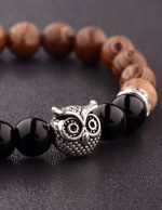 bracelet design en bois et onyx noir