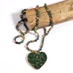 collier bohème en pierre naturelle avec pendentif en forme de cœur