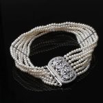 collier élégant en perles cultivées