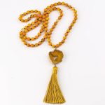 collier en perles et pierre naturelle de style bohème