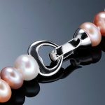 collier multicolore