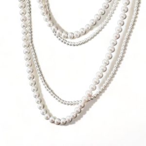 long collier en perles Longina
