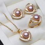 parure de perles élégante pour femme
