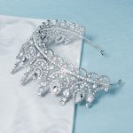 accessoire de tête en argent avec pierres