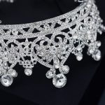 couronne argentée pour princesse