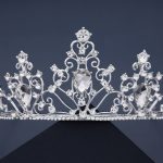 diadème élégant strass arabesque